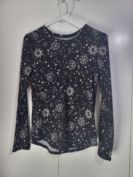 No Boundaries Tops - NOBO Juniors SZ LG Thermal Celestial Sun Moon Stars Top Whimsygoth Witchy